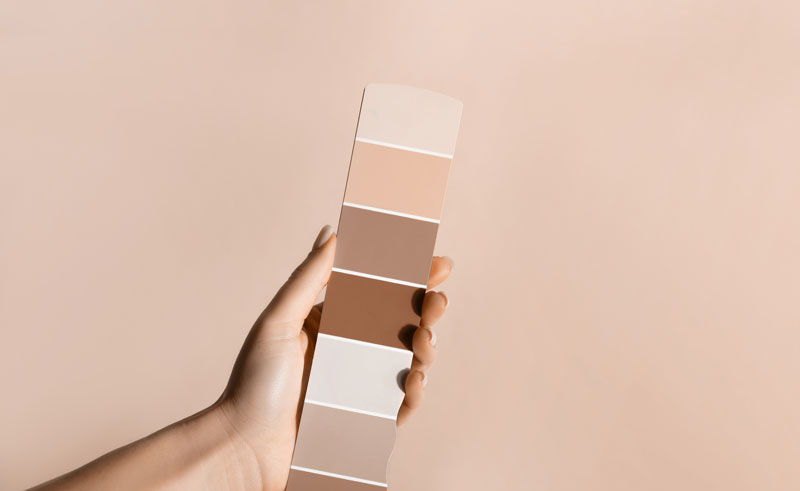 Pantone 2025 Mocha Mousse per la stampa
